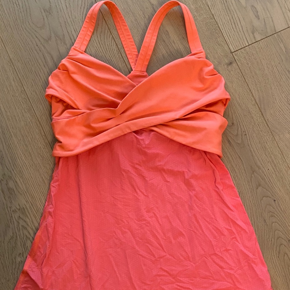 Lululemon tank top with bra